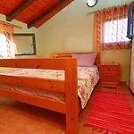 Stone House Oreb's Alpesi faház Vela Luka