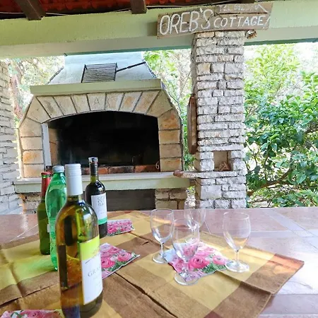 Stone House Oreb's Вела-Лука