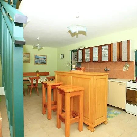 Stone House Oreb's Вела-Лука