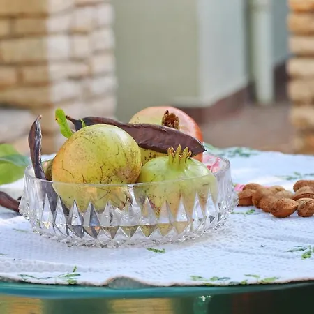 Chalet Stone House Oreb's *