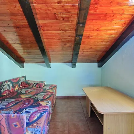 Stone House Oreb's Chalet *