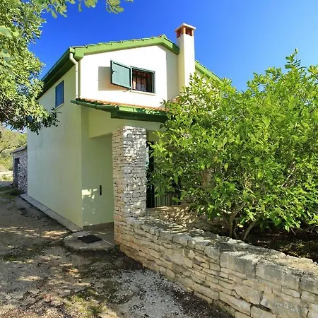 Chalet Stone House Oreb's