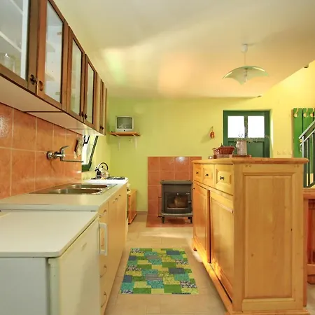Stone House Oreb's 木屋